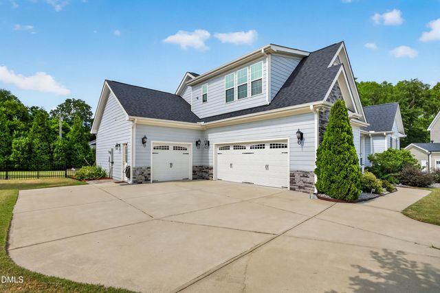 200 Misty Moonlight Drive, Willow Springs, NC 27592