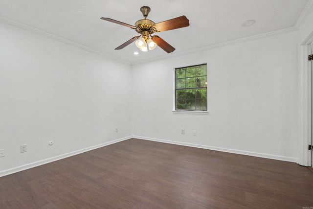 2317 Peach Tree Dr, Little Rock, AR 72211