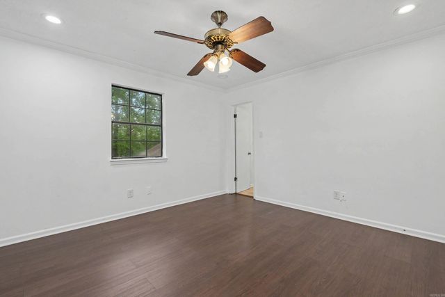 2317 Peach Tree Dr, Little Rock, AR 72211