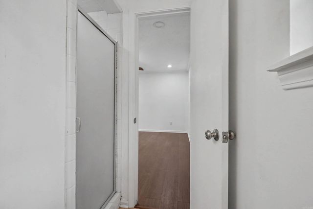 2317 Peach Tree Dr, Little Rock, AR 72211