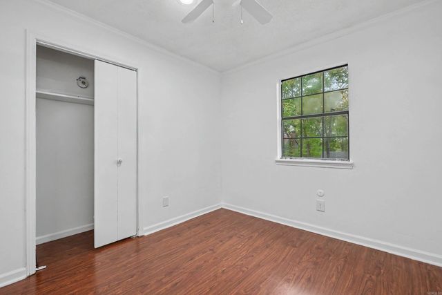 2317 Peach Tree Dr, Little Rock, AR 72211