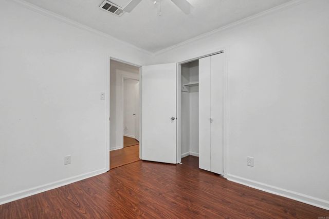 2317 Peach Tree Dr, Little Rock, AR 72211