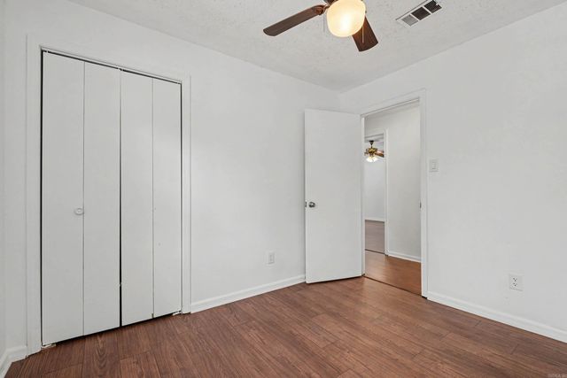 2317 Peach Tree Dr, Little Rock, AR 72211