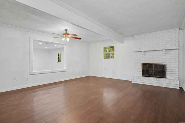 2317 Peach Tree Dr, Little Rock, AR 72211