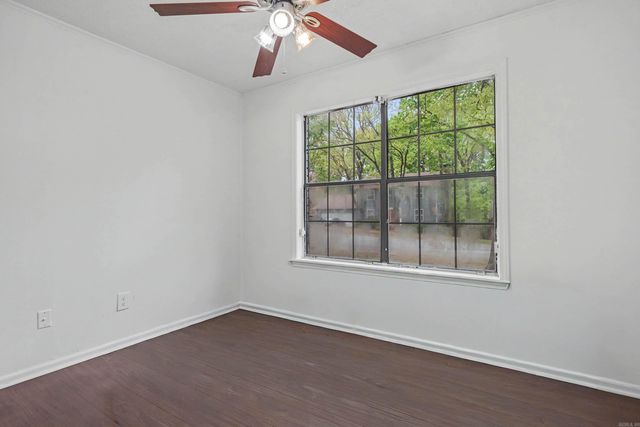 2317 Peach Tree Dr, Little Rock, AR 72211