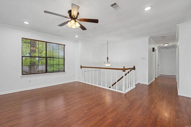 2317 Peach Tree Dr, Little Rock, AR 72211