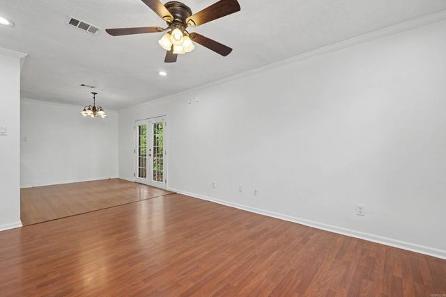 2317 Peach Tree Dr, Little Rock, AR 72211