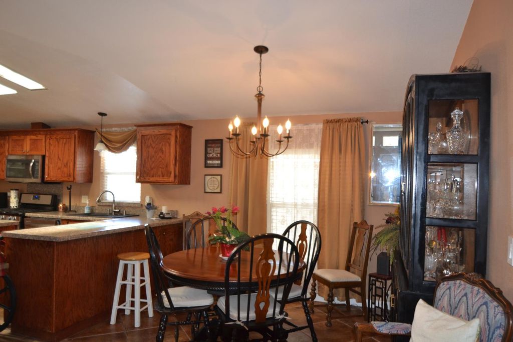 Image 12 of property listing at 336 E Alluvial Avenue # 122, Fresno, CA 93720