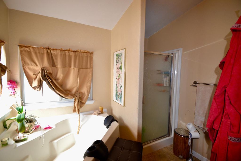 Image 16 of property listing at 336 E Alluvial Avenue # 122, Fresno, CA 93720