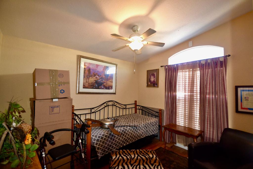 Image 18 of property listing at 336 E Alluvial Avenue # 122, Fresno, CA 93720