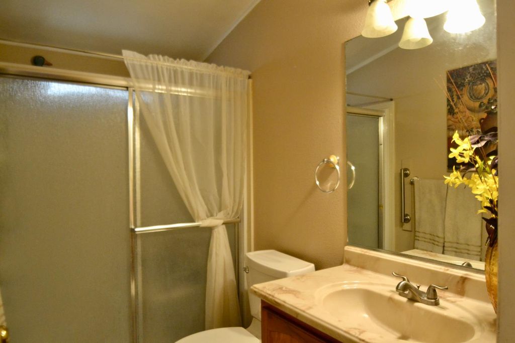 Image 20 of property listing at 336 E Alluvial Avenue # 122, Fresno, CA 93720