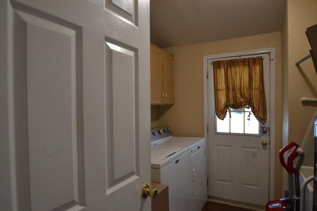Image 21 of property listing at 336 E Alluvial Avenue # 122, Fresno, CA 93720