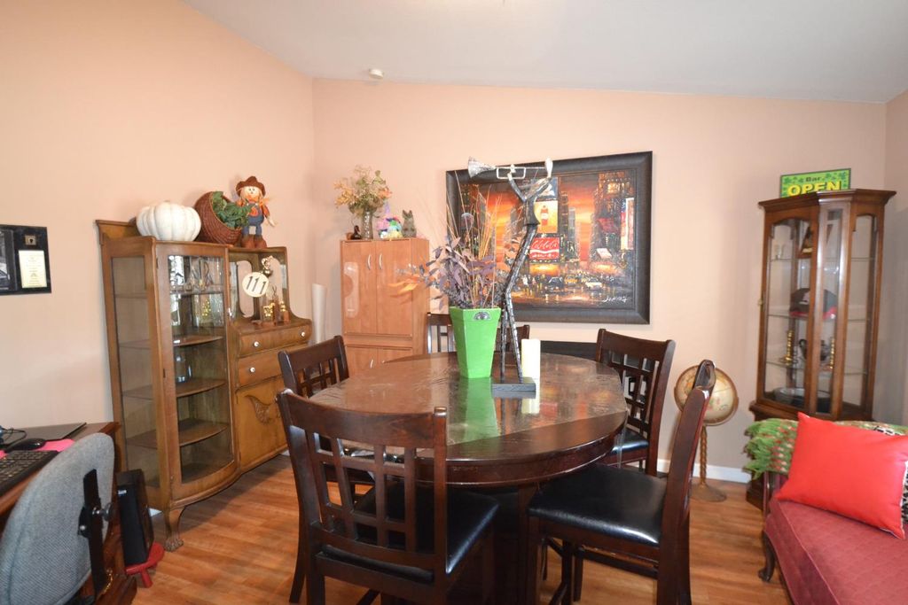 Image 8 of property listing at 336 E Alluvial Avenue # 122, Fresno, CA 93720