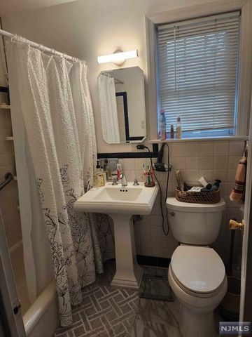 51 Elmwood Terrace, Elmwood Park, NJ 07407