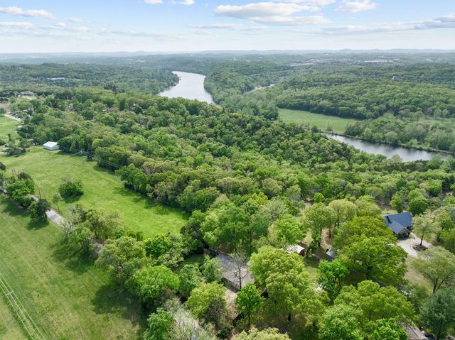 2097 Sunset Inn Road, Branson, MO 65616