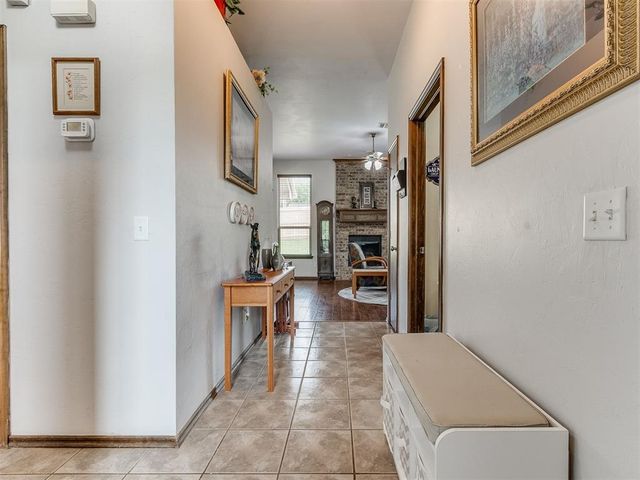 300 Lone Oak Drive, Norman, OK 73071