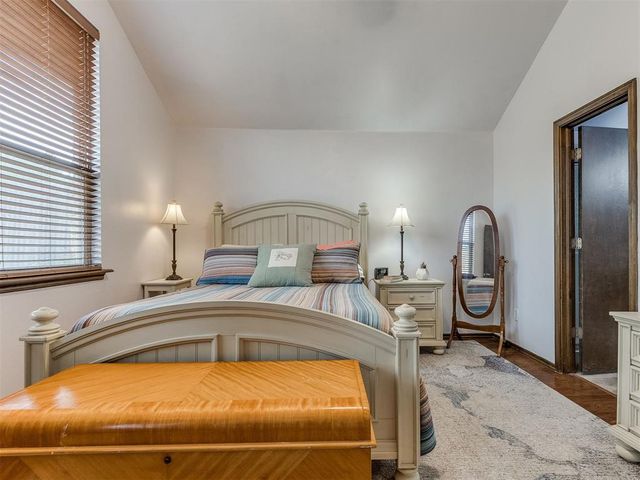 300 Lone Oak Drive, Norman, OK 73071