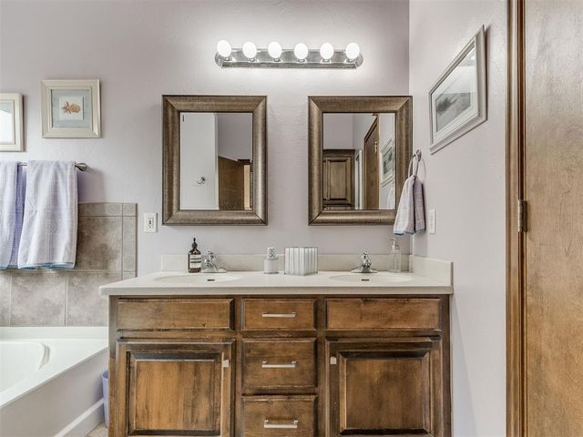 300 Lone Oak Drive, Norman, OK 73071