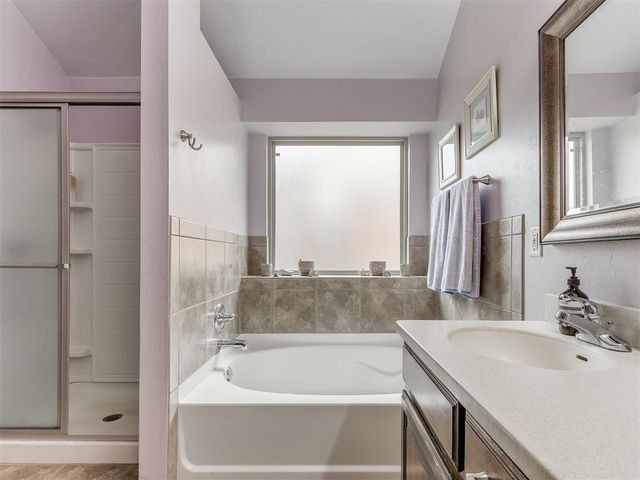 300 Lone Oak Drive, Norman, OK 73071