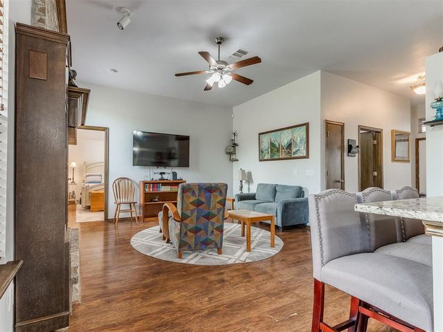300 Lone Oak Drive, Norman, OK 73071