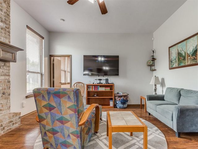 300 Lone Oak Drive, Norman, OK 73071