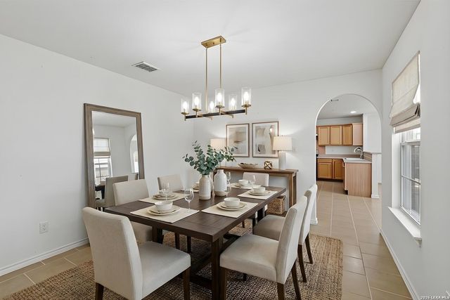 370 ALBERTS LN, Somerset, TX 78069