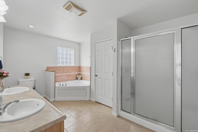 370 ALBERTS LN, Somerset, TX 78069