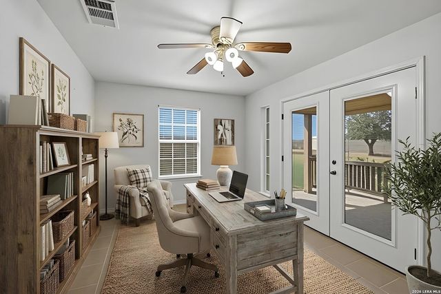 370 ALBERTS LN, Somerset, TX 78069