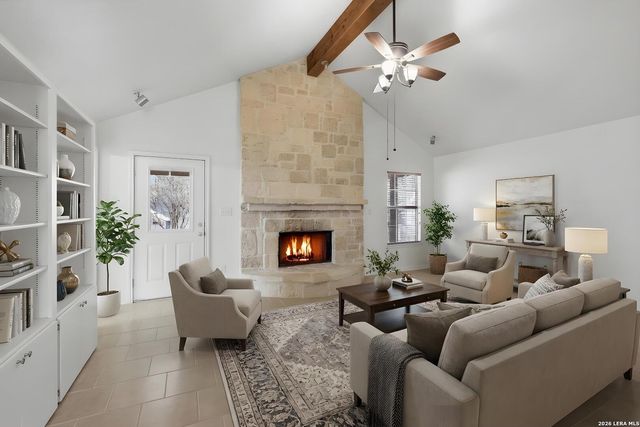 370 ALBERTS LN, Somerset, TX 78069