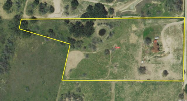 370 ALBERTS LN, Somerset, TX 78069