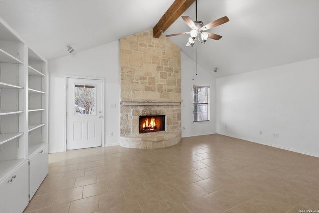 370 ALBERTS LN, Somerset, TX 78069