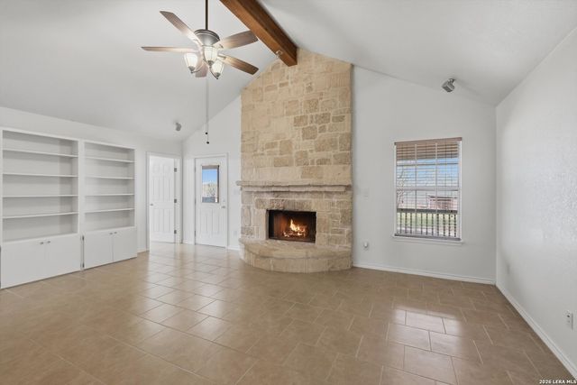 370 ALBERTS LN, Somerset, TX 78069