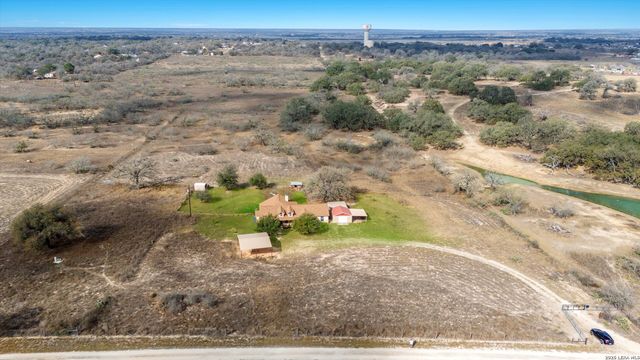 370 ALBERTS LN, Somerset, TX 78069