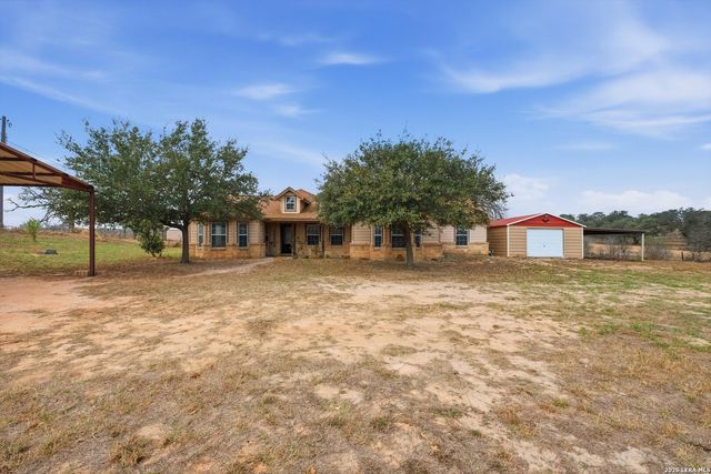 370 ALBERTS LN, Somerset, TX 78069