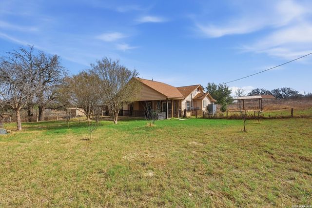 370 ALBERTS LN, Somerset, TX 78069