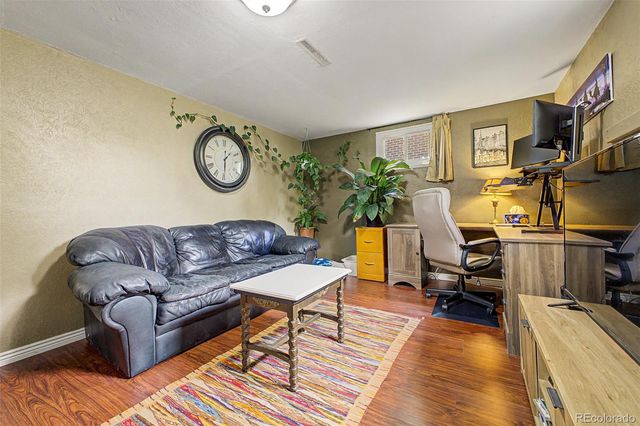 1521 Lamplighter Drive, Longmont, CO 80501