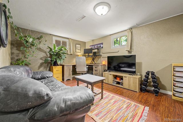 1521 Lamplighter Drive, Longmont, CO 80501