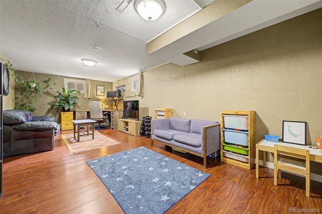 1521 Lamplighter Drive, Longmont, CO 80501