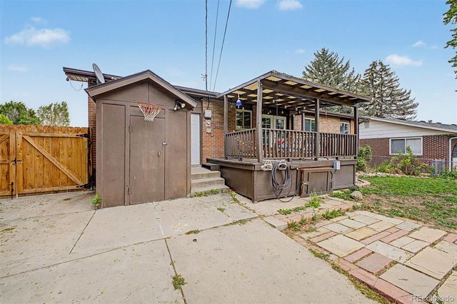 1521 Lamplighter Drive, Longmont, CO 80501