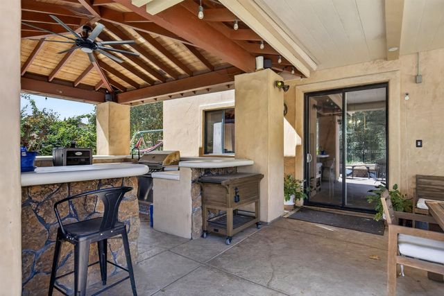 433 Calabria Ct, Roseville, CA 95747