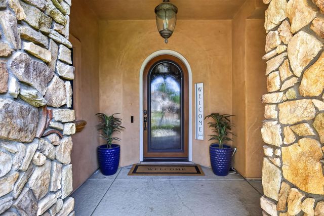 433 Calabria Ct, Roseville, CA 95747