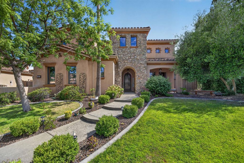 433 Calabria Ct, Roseville, CA 95747