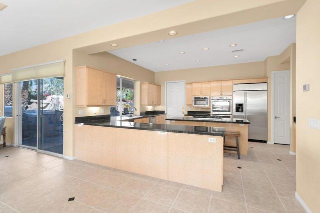 8 Macbeth Court, Rancho Mirage, CA 92270