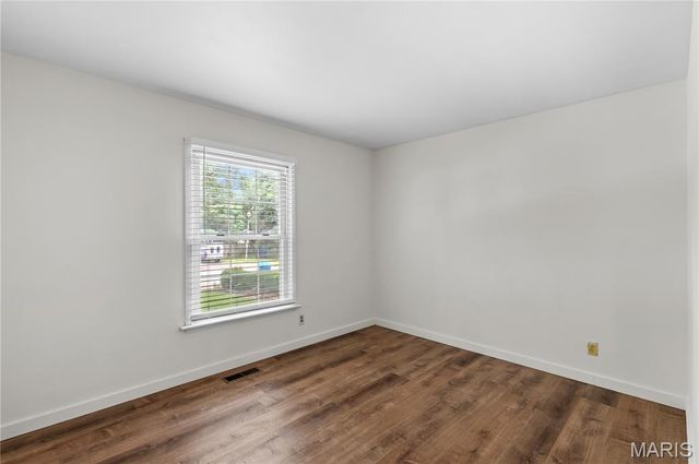 1722 Roth Hill Drive, Maryland Heights, MO 63043