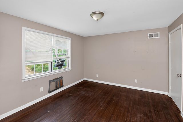 3958 BISHOPS BRIDGE RD, Memphis, TN 38118
