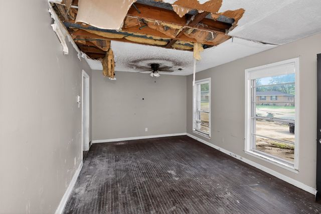 3958 BISHOPS BRIDGE RD, Memphis, TN 38118