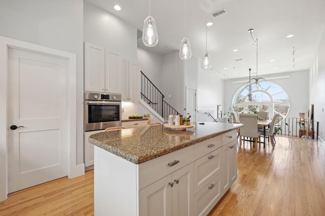 206 E Live Oak ST C, Austin, TX 78704