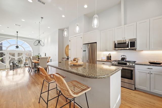 206 E Live Oak ST C, Austin, TX 78704