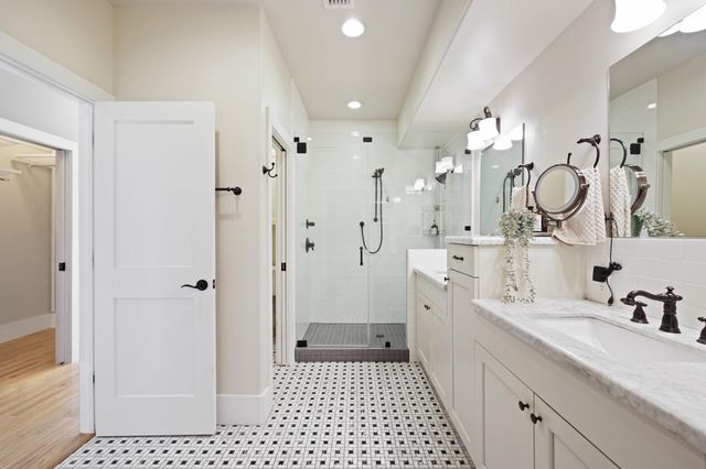 206 E Live Oak ST C, Austin, TX 78704