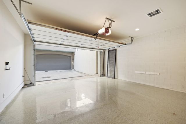 206 E Live Oak ST C, Austin, TX 78704